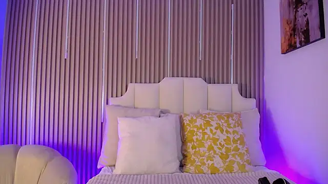 Snapshot of Katy_Van chatting on June 28, 8:37 pm Katy Van online show from June 28, 8:37 pm