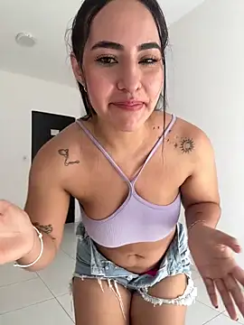 Snapshot of anniesweet02 chatting on November 13, 5:01 pm anniesweet02 online show from November 13, 5:01 pm