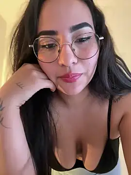 Snapshot of anniesweet02 chatting on January 6, 1:59 pm anniesweet02 online show from January 6, 1:59 pm