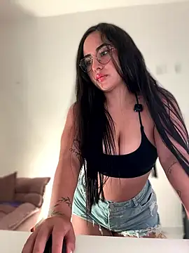 Snapshot of anniesweet02 chatting on January 10, 12:12 am anniesweet02 online show from January 10, 12:12 am