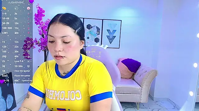 Snapshot of Isa_reel chatting on July 7, 7:51 pm Isa reel online show from July 7, 7:51 pm