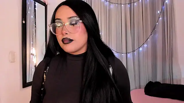 willow poisson online show from June 19, 6:01 pm