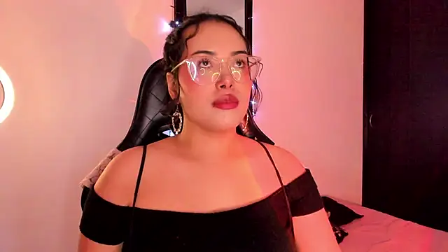 willow poisson online show from July 21, 9:28 pm