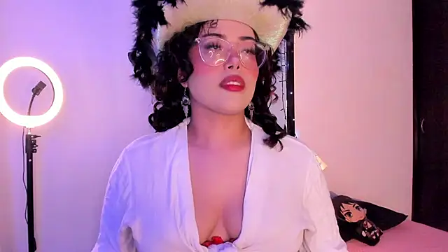 willow poisson online show from July 25, 9:34 pm