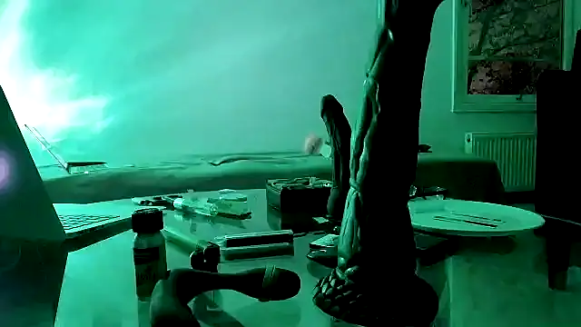 Snapshot of CharlotteVixxens chatting on November 21, 11:58 pm CharlotteVixxens online show from November 21, 11:58 pm