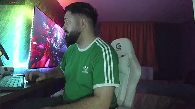 Snapshot of Eduu2322 chatting on January 5, 9:29 pm Eduu2322 online show from January 5, 9:29 pm