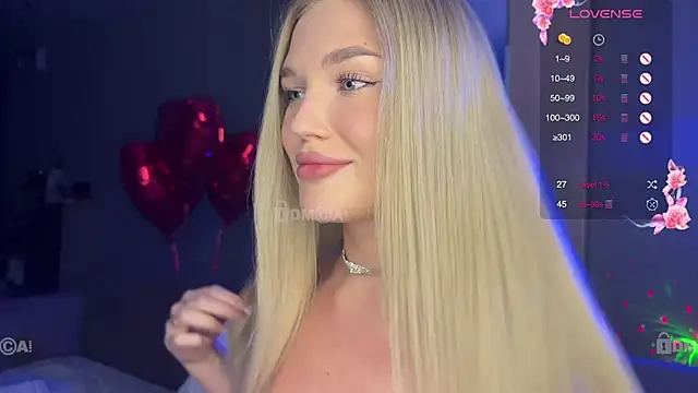 Snapshot of soficumss chatting on March 2, 3:27 pm soficumss online show from March 2, 3:27 pm