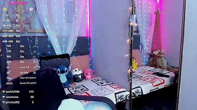 laura olssen online show from March 19, 4:02 pm