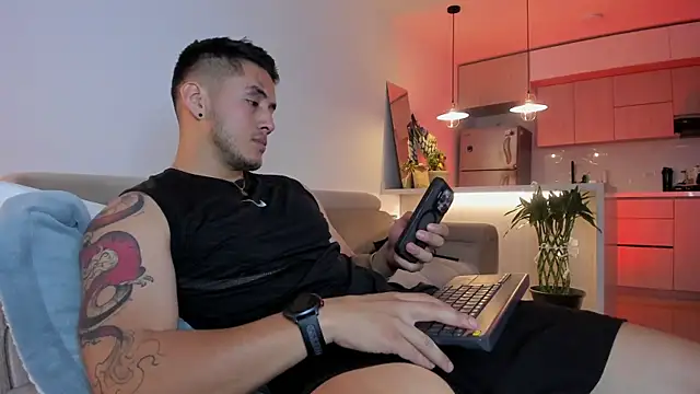 Snapshot of Chriskyle_ chatting on December 2, 11:07 pm Chriskyle  online show from December 2, 11:07 pm