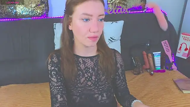 Snapshot of AlexaStoun chatting on January 20, 2:03 pm AlexaStoun online show from January 20, 2:03 pm