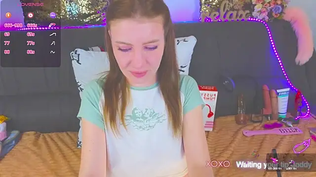 Snapshot of AlexaStoun chatting on February 16, 5:15 pm AlexaStoun online show from February 16, 5:15 pm