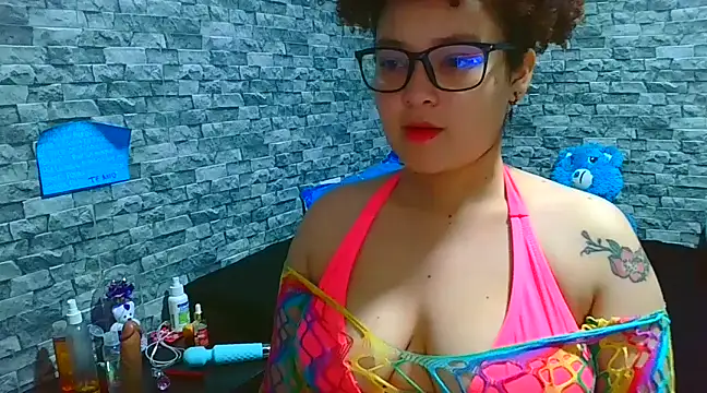 Snapshot of vanellope12 chatting on December 20, 7:28 pm vanellope12 online show from December 20, 7:28 pm