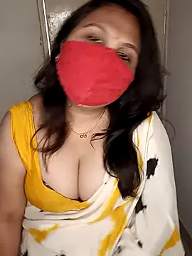 Snapshot of Love-priya chatting on February 1, 7:05 am Love-priya online show from February 1, 7:05 am