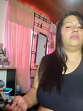Snapshot of KATYGONZALEZ chatting on May 31, 7:59 pm KATYGONZALEZ online show from May 31, 7:59 pm
