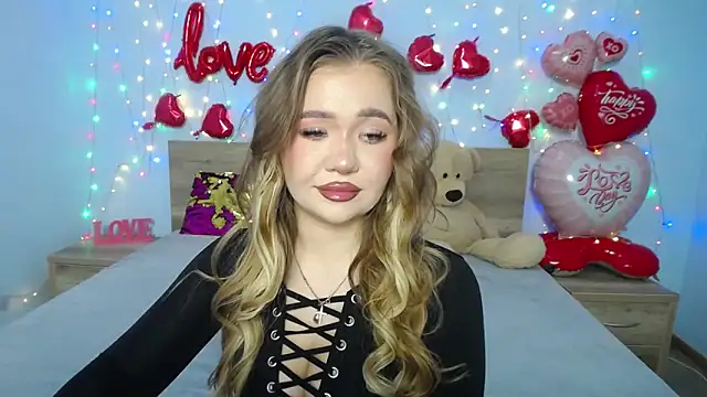 Snapshot of StacyYellig chatting on February 6, 8:50 am StacyYellig online show from February 6, 8:50 am