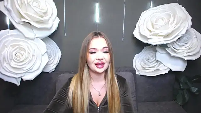 StacyYellig online show from May 30, 9:23 pm