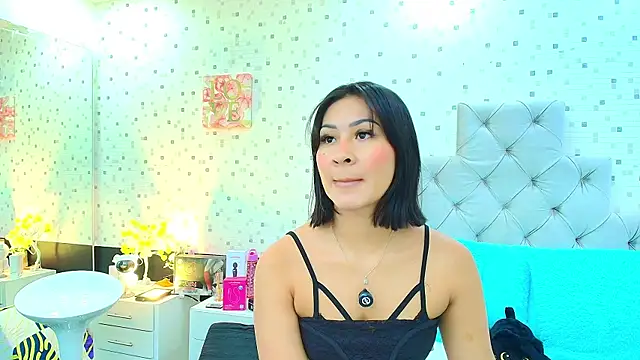 JulietaReyess online show from May 16, 12:15 pm