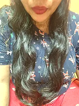 CUTE SOPHIA- online show from August 2, 9:02 pm
