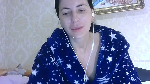 Snapshot of StunnigArt chatting on June 1, 1:07 am StunnigArt online show from June 1, 1:07 am