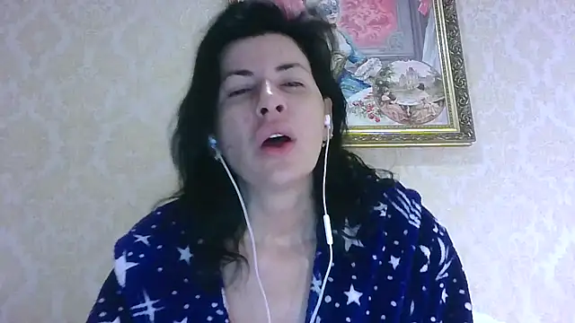 Snapshot of StunnigArt chatting on June 2, 1:18 am StunnigArt online show from June 2, 1:18 am