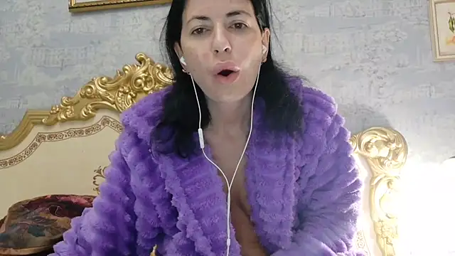 Snapshot of StunnigArt chatting on June 3, 1:19 am StunnigArt online show from June 3, 1:19 am