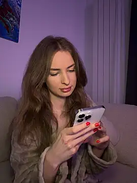 Snapshot of EvieEvans chatting on April 28, 7:52 pm EvieEvans online show from April 28, 7:52 pm
