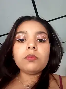 stefanie010 online show from December 4, 9:02 pm