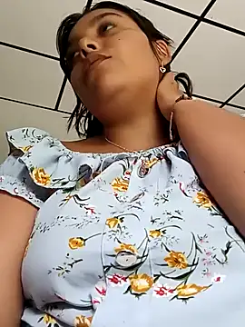 stefanie010 online show from February 1, 9:19 pm