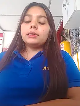 stefanie010 online show from March 13, 8:43 pm