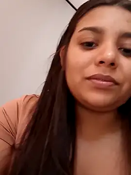 stefanie010 online show from December 21, 4:58 pm