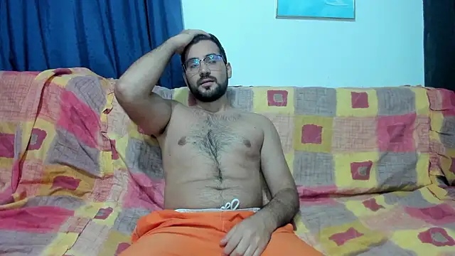 Snapshot of _Araboys_ chatting on February 17, 7:38 am Araboys online show from February 17, 7:38 am