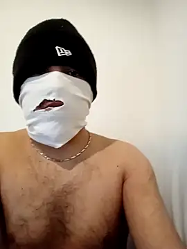 Snapshot of BigY690 chatting on February 11, 12:59 am BigY690 online show from February 11, 12:59 am