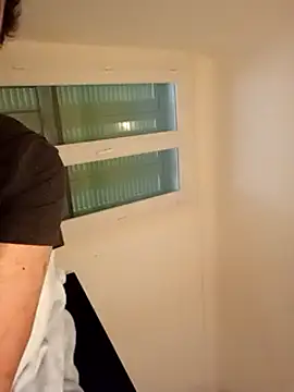 Snapshot of BigY690 chatting on February 16, 11:38 am BigY690 online show from February 16, 11:38 am