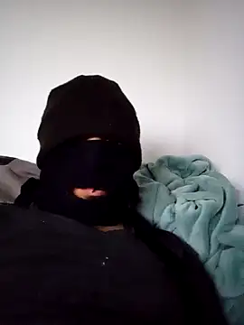 Snapshot of BigY690 chatting on February 18, 11:22 am BigY690 online show from February 18, 11:22 am