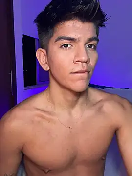 santiago 01 online show from December 12, 2:04 am