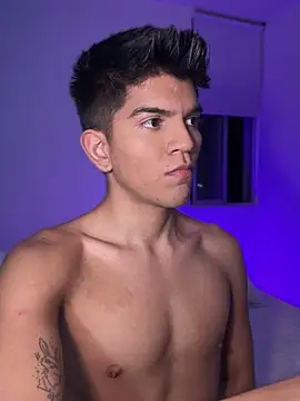 santiago 01 online show from February 5, 2:51 am