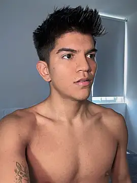 santiago 01 online show from February 9, 1:14 pm