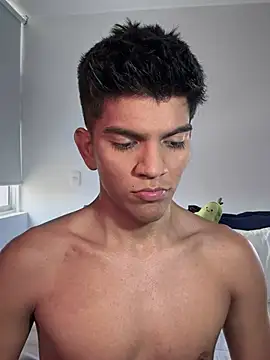 santiago 01 online show from February 19, 3:27 pm