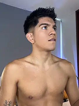 Snapshot of santiago_01 chatting on January 13, 7:19 pm santiago 01 online show from January 13, 7:19 pm