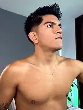 Snapshot of santiago_01 chatting on January 14, 7:19 pm santiago 01 online show from January 14, 7:19 pm