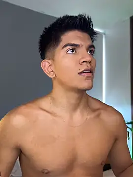 Snapshot of santiago_01 chatting on February 11, 8:03 pm santiago 01 online show from February 11, 8:03 pm