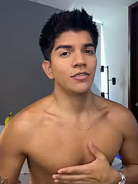 Snapshot of santiago_01 chatting on March 11, 9:21 pm santiago 01 online show from March 11, 9:21 pm