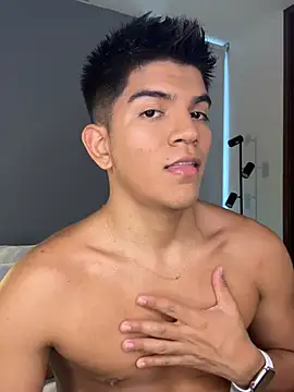 Snapshot of santiago_01 chatting on March 20, 9:19 pm santiago 01 online show from March 20, 9:19 pm