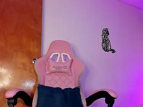 emily lady20 online show from November 14, 5:17 am