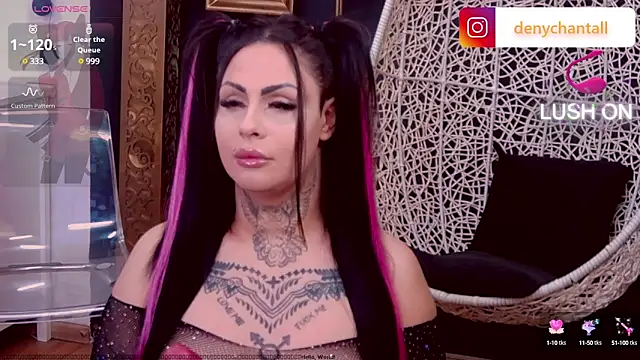 Snapshot of DeniSalome chatting on January 11, 10:40 am DeniSalome online show from January 11, 10:40 am