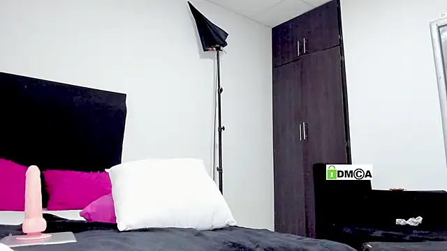 Snapshot of Scarlette1312 chatting on January 8, 4:55 am Scarlette1312 online show from January 8, 4:55 am