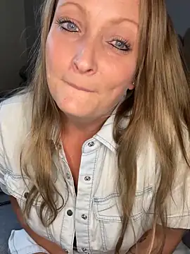 HoneyBluex online show from October 27, 3:16 pm