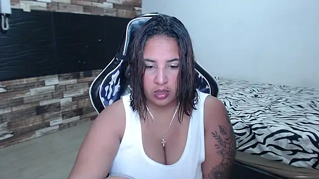 KathyHardcore69 online show from May 1, 3:44 am