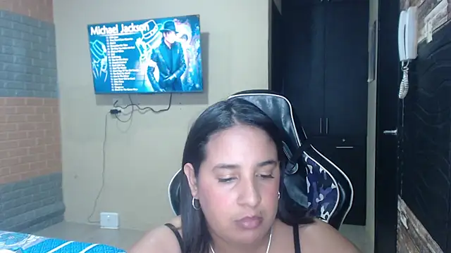 Snapshot of KathyHardcore69 chatting on June 7, 2:05 am KathyHardcore69 online show from June 7, 2:05 am