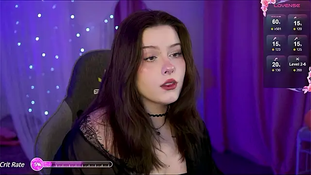 Snapshot of CoralineKeyns chatting on December 4, 5:16 am CoralineKeyns online show from December 4, 5:16 am